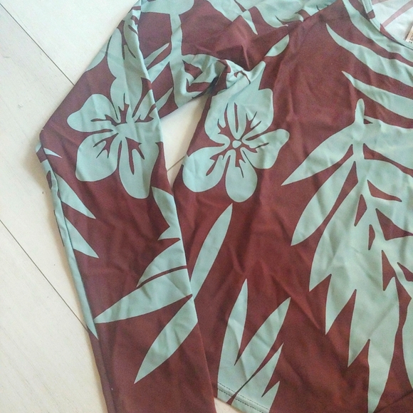 ROXY NEW Crop Top Rashguard Chocolate Palmeria - Picture 5 of 11
